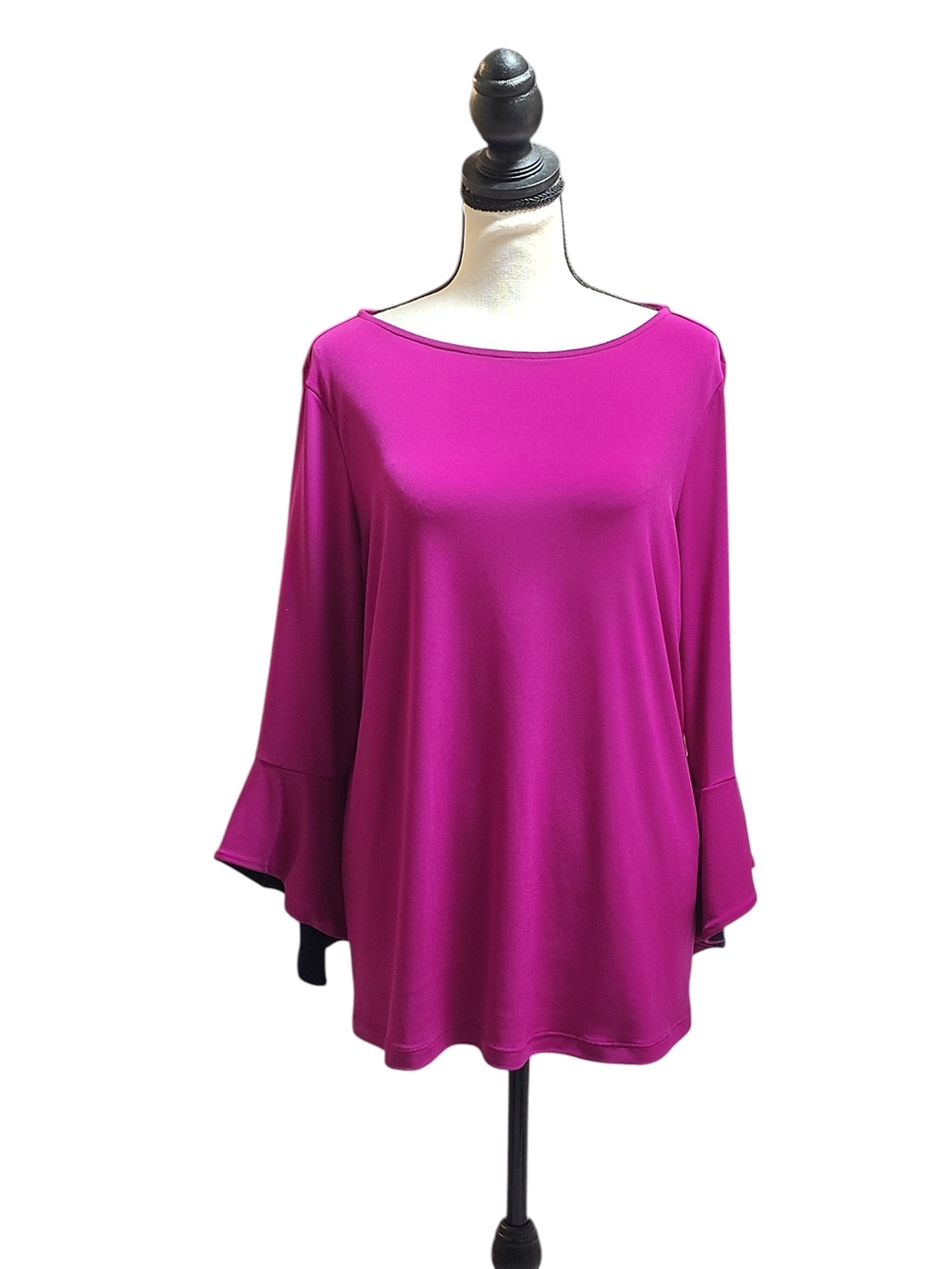 Susan Graver Liquid Knit Top Bell Sleeve with Pop Lining Size M NWOT